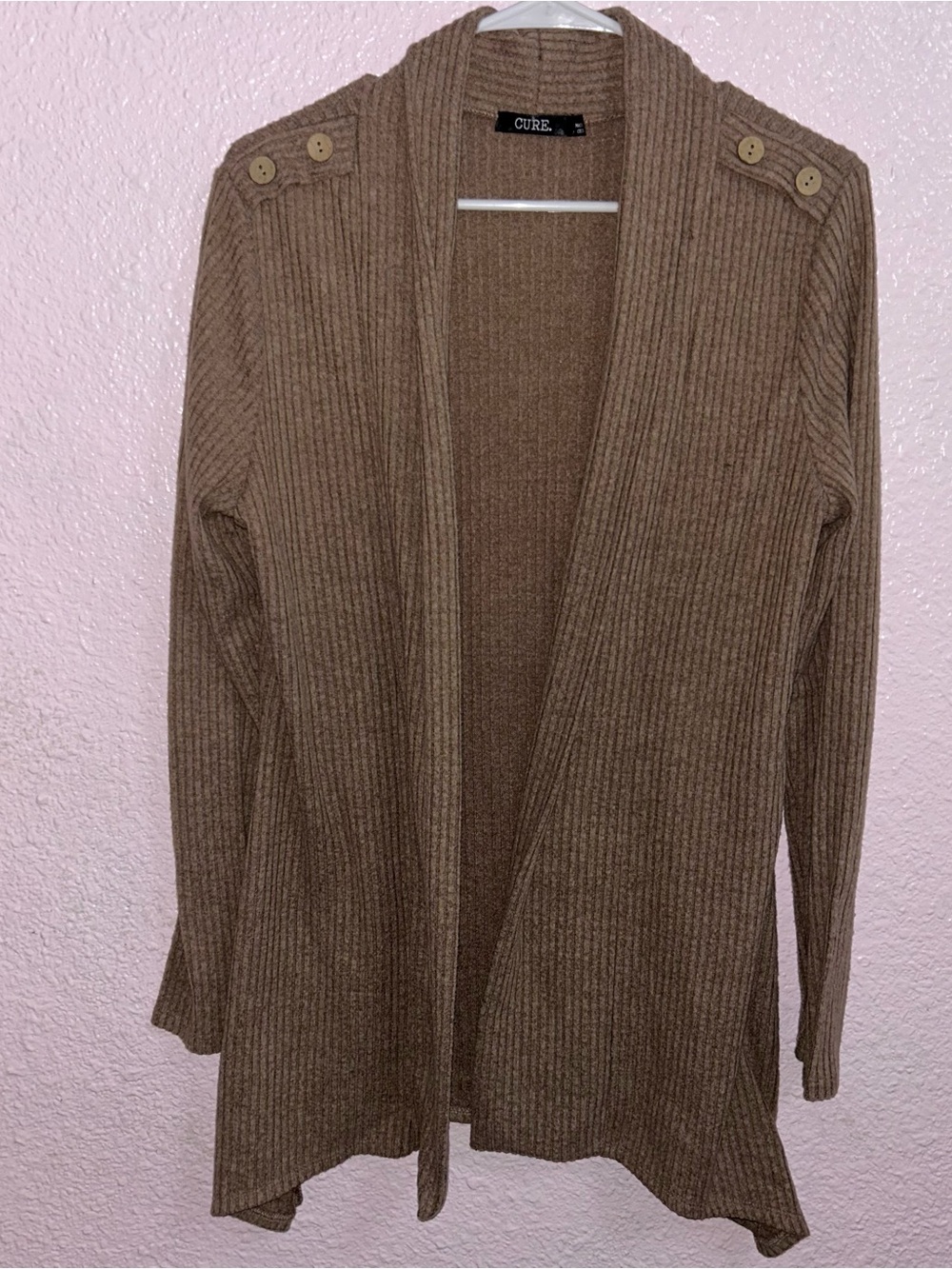 Cure Ribbed Open-Front Cardigan in Camel